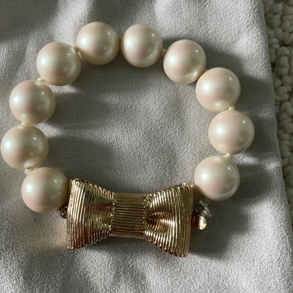 Kate Spade pearl bracelet